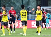 开云体育中国官网-新疆飞虎全队士气高昂，豪取连胜