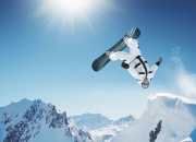 开云体育APP下载-赛道与球场，当马克西在F1接管比赛时，雄鹿已在圣城速胜马刺