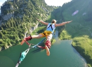 开云体育APP下载-喀麦隆制霸芬兰，克瓦拉茨赫利亚点燃赛场，一场跨越大陆的足球对话