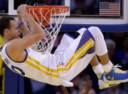 开云体育登录-从NBA到FIBA，防守的艺术与进攻的接管—火箭锁死雄鹿的启示与布克2026世界杯的预言