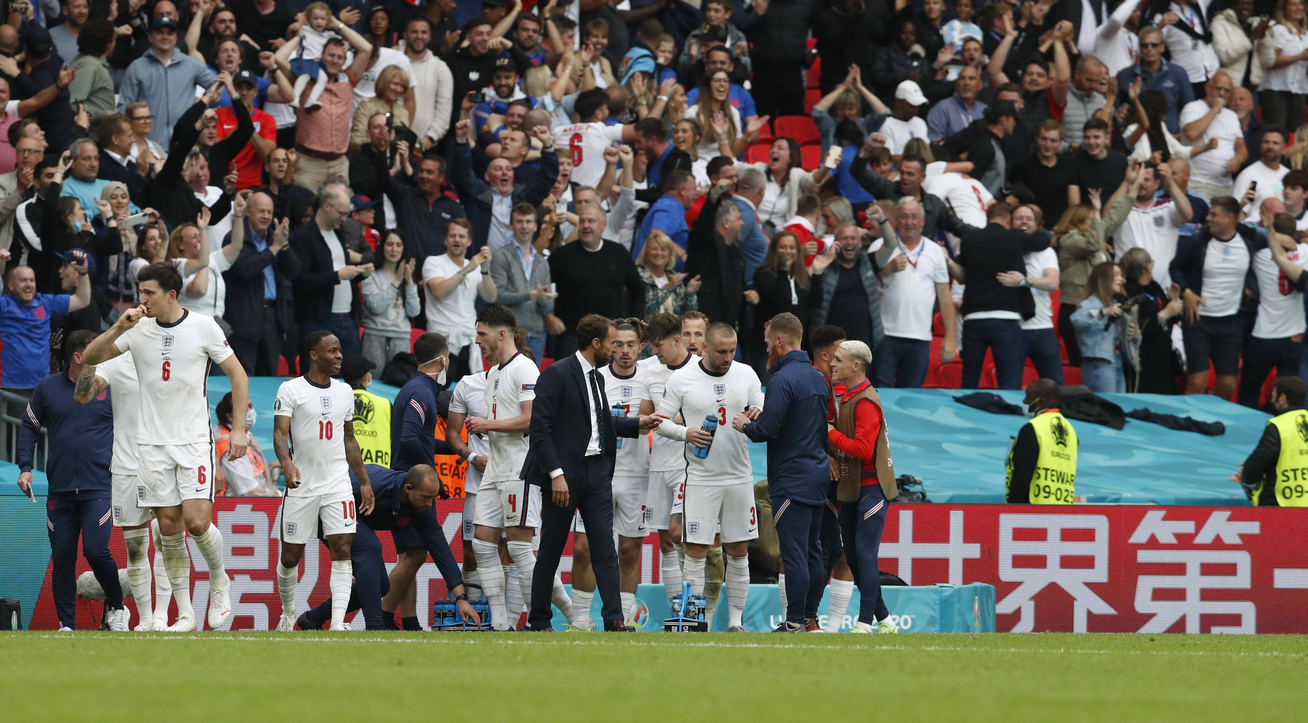 意大利血洗英格兰,穆勒制霸全场 意大利血洗英格兰,穆勒制霸全场