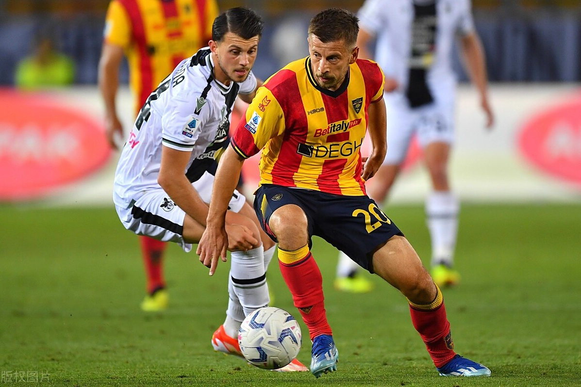 乌迪内斯主场取胜,赢球功臣成为焦点 乌迪内斯主场取胜,赢球功臣成为焦点