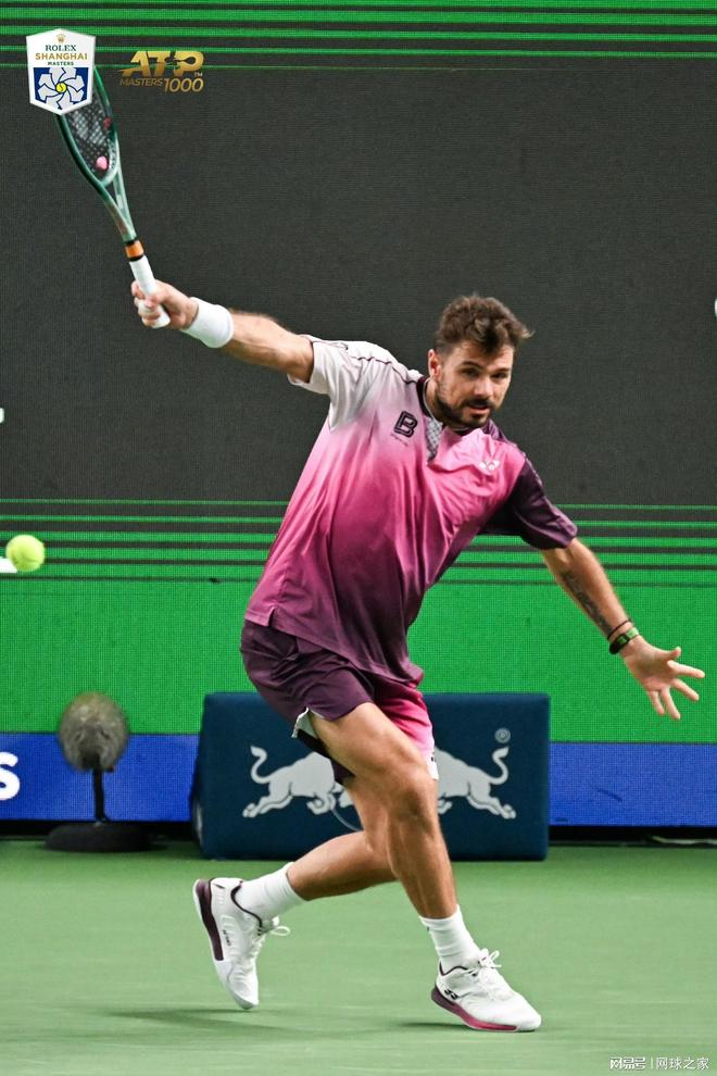 意大利网球队翻盘德国网球队，瓦林卡惊艳世界