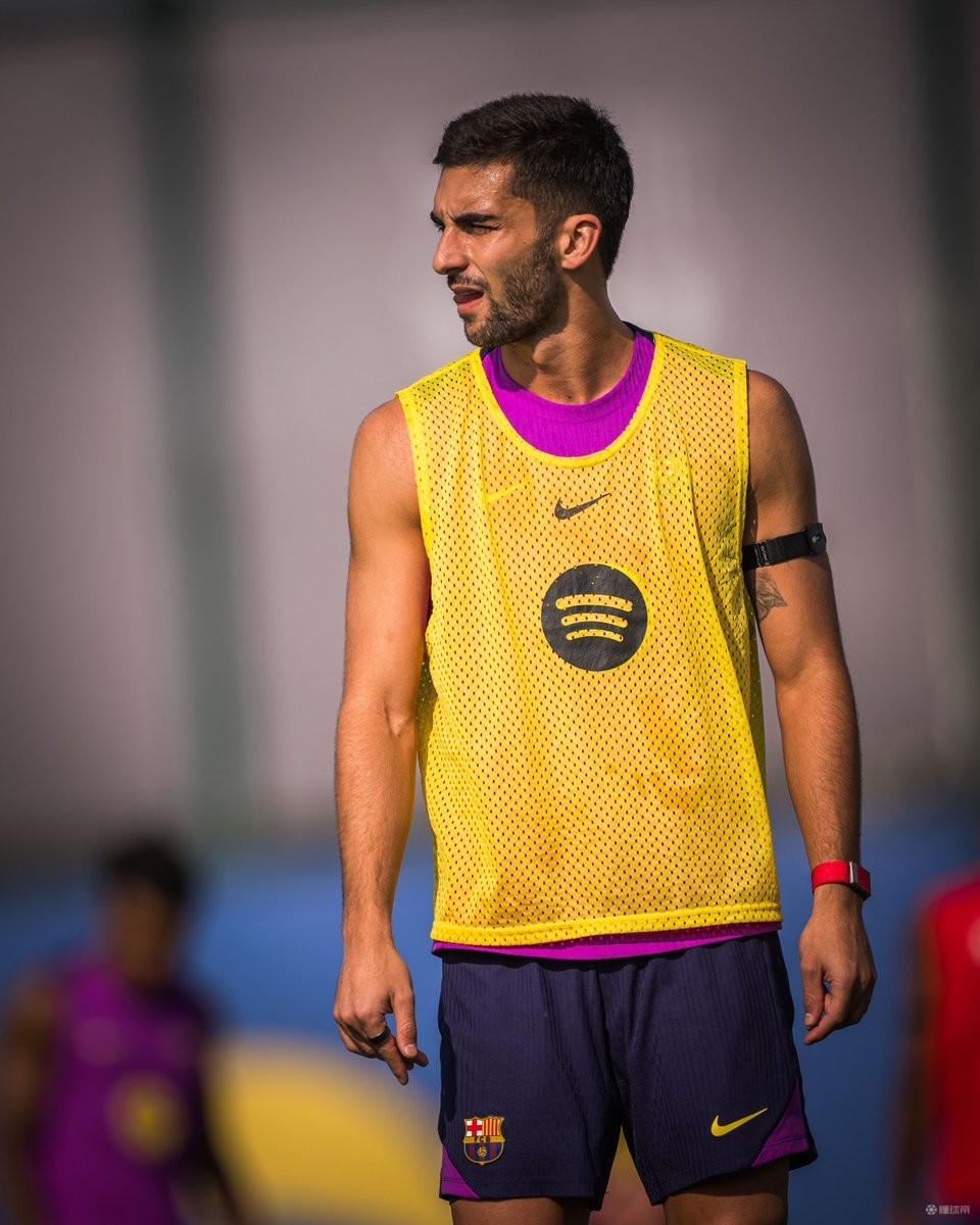 关于波兰绝杀巴萨，费兰·托雷斯打破历史纪录的信息