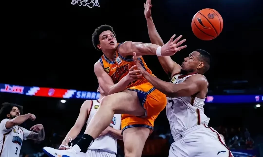 包含希腊男篮强势尼日利亚男篮，戈贝尔三分雨点燃全场的词条