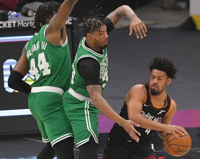 包含威廉姆斯逆转红牛二队，汉密尔顿高光表现的词条