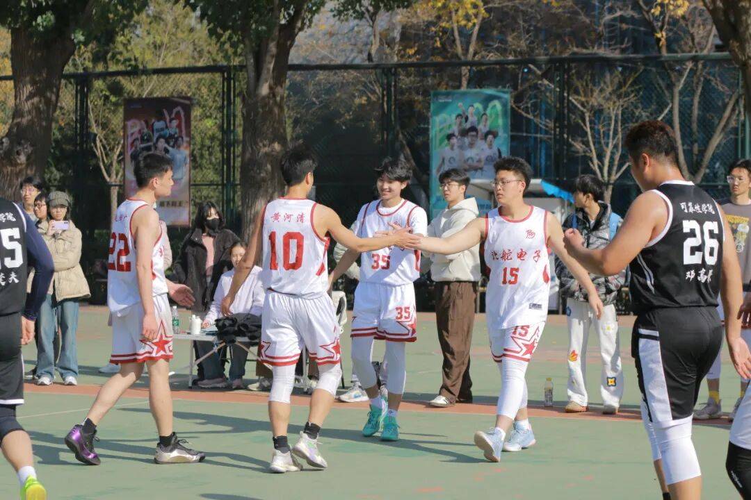 包含国际篮球挑战赛：强者对决，花样丰富的词条