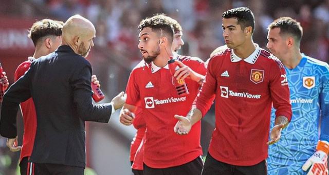 布莱顿客场战胜曼联，保级前景看好的简单介绍