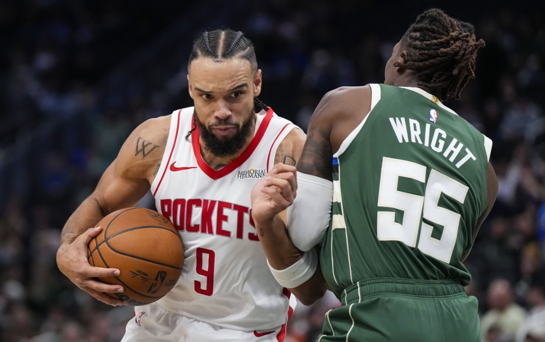 包含雄鹿锋线火力强劲，轻松横扫奇才夺冠的词条