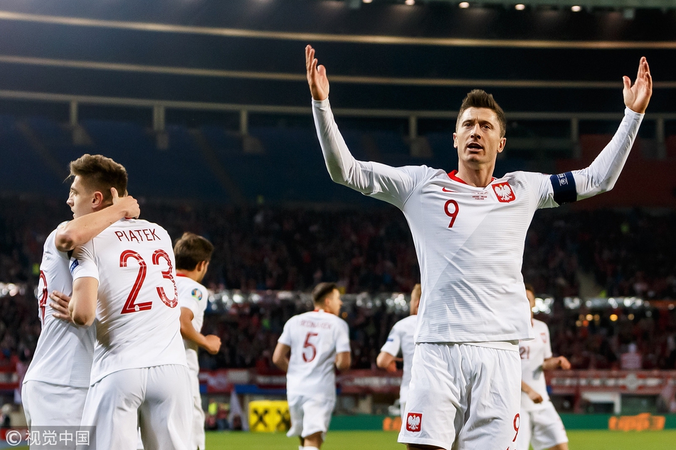 关于AC米兰战术调整得当，击败强敌保持第一的信息