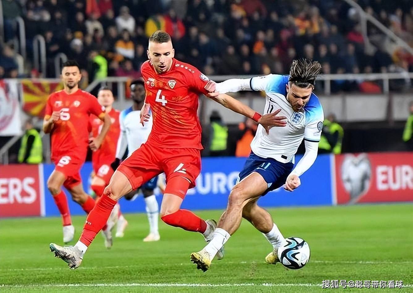 瑞士队主力后卫因伤无缘下一轮比赛的简单介绍