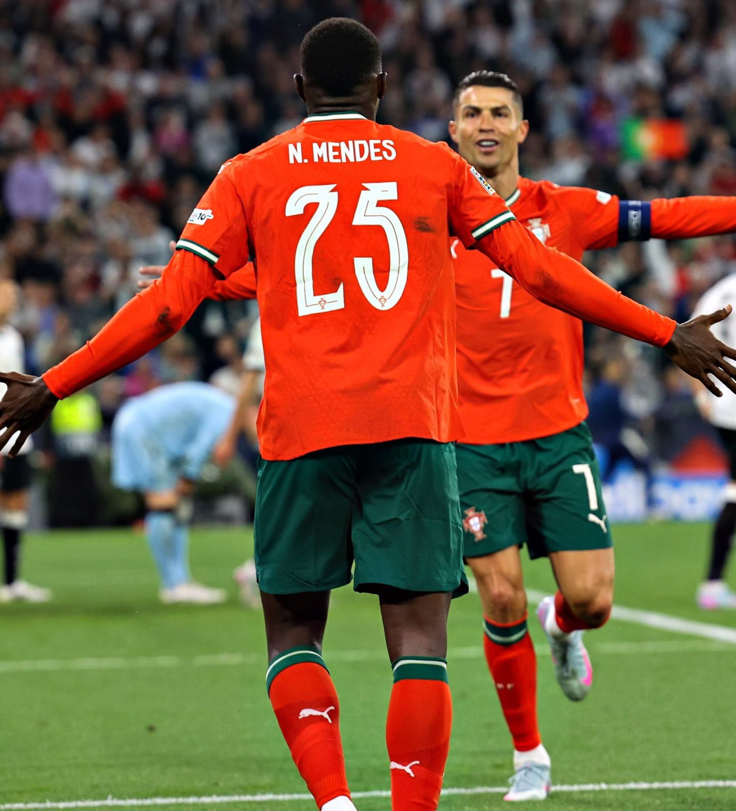 丹麦力克奥地利，晋级欧预选赛四分之一决赛的简单介绍