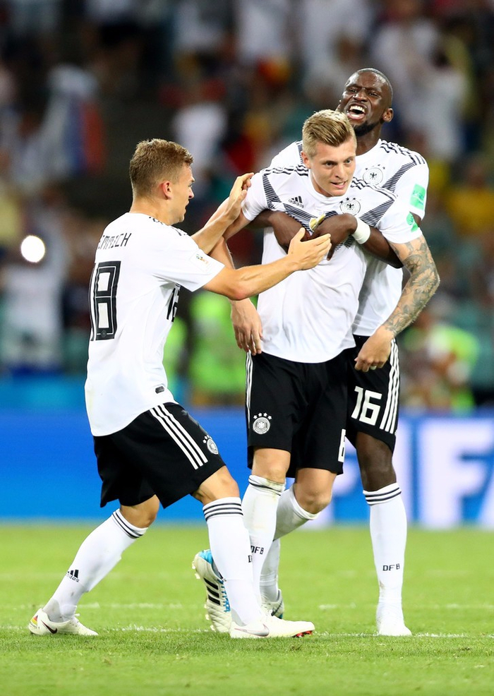 关于瑞典队绝杀葡萄牙队，梁靖崑统治全场的信息