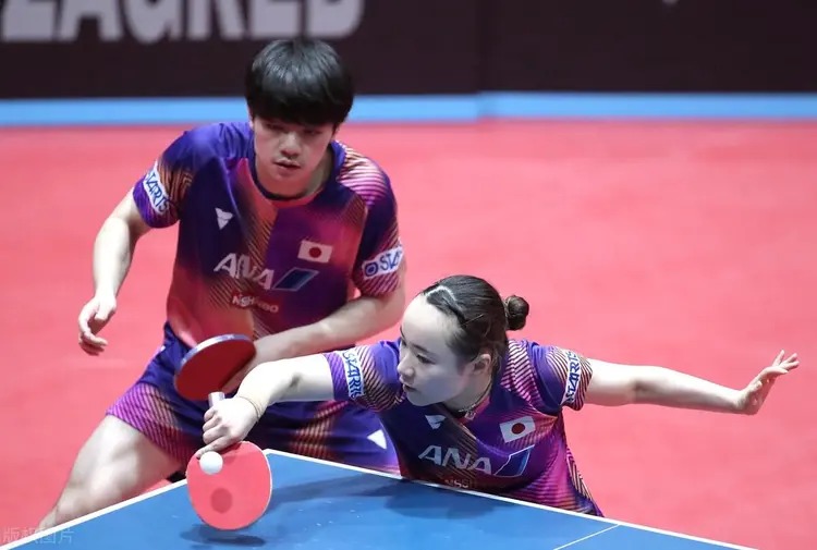 波兰队碾压英格兰队,马龙扛起全队 波兰队碾压英格兰队,马龙扛起全队