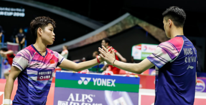 包含马来西亚队力克印尼队，黄鸭组合关键制胜的词条