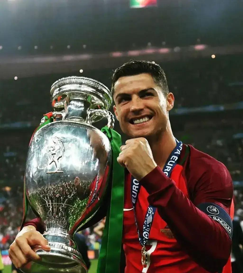 包含英格兰翻盘比利时，C罗惊艳四座的词条