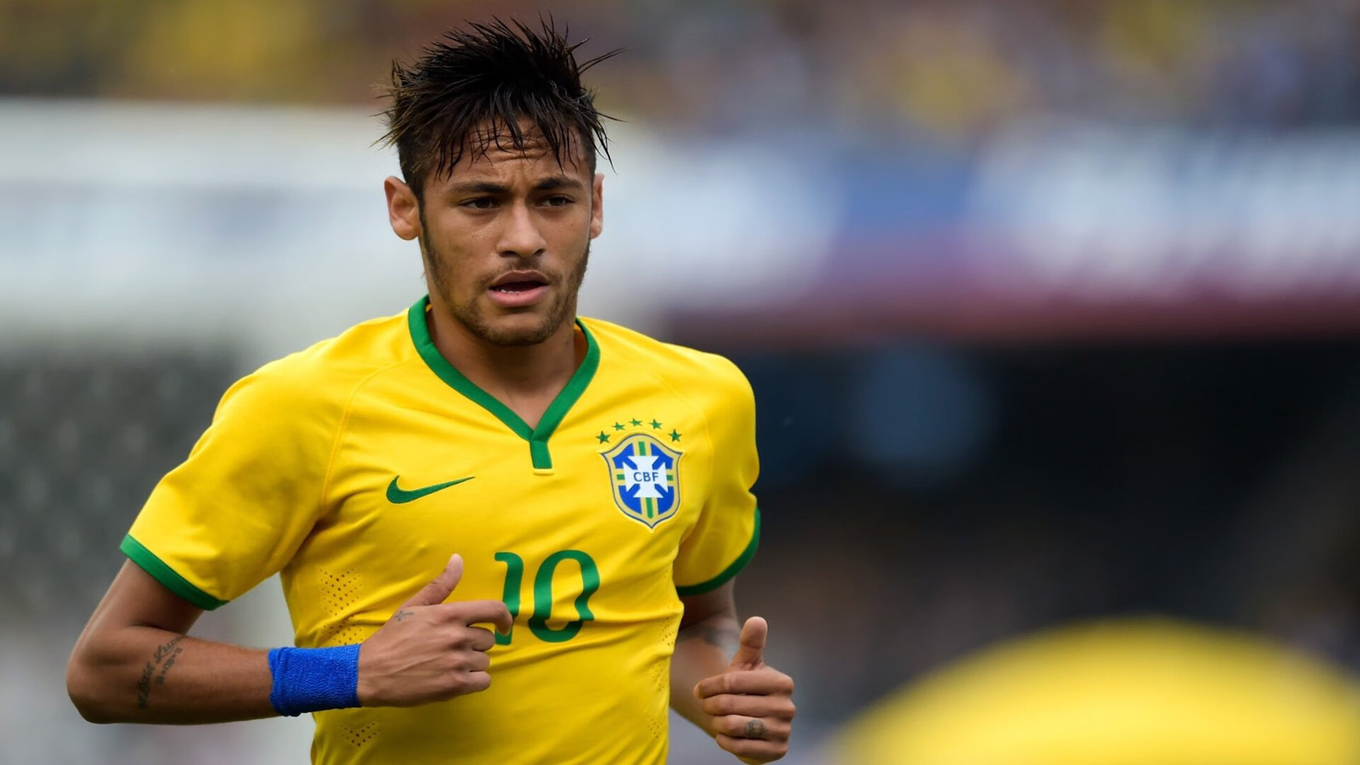 赛道上的孤胆英雄，阿坎吉在F1街道赛之夜的扛鼎之战