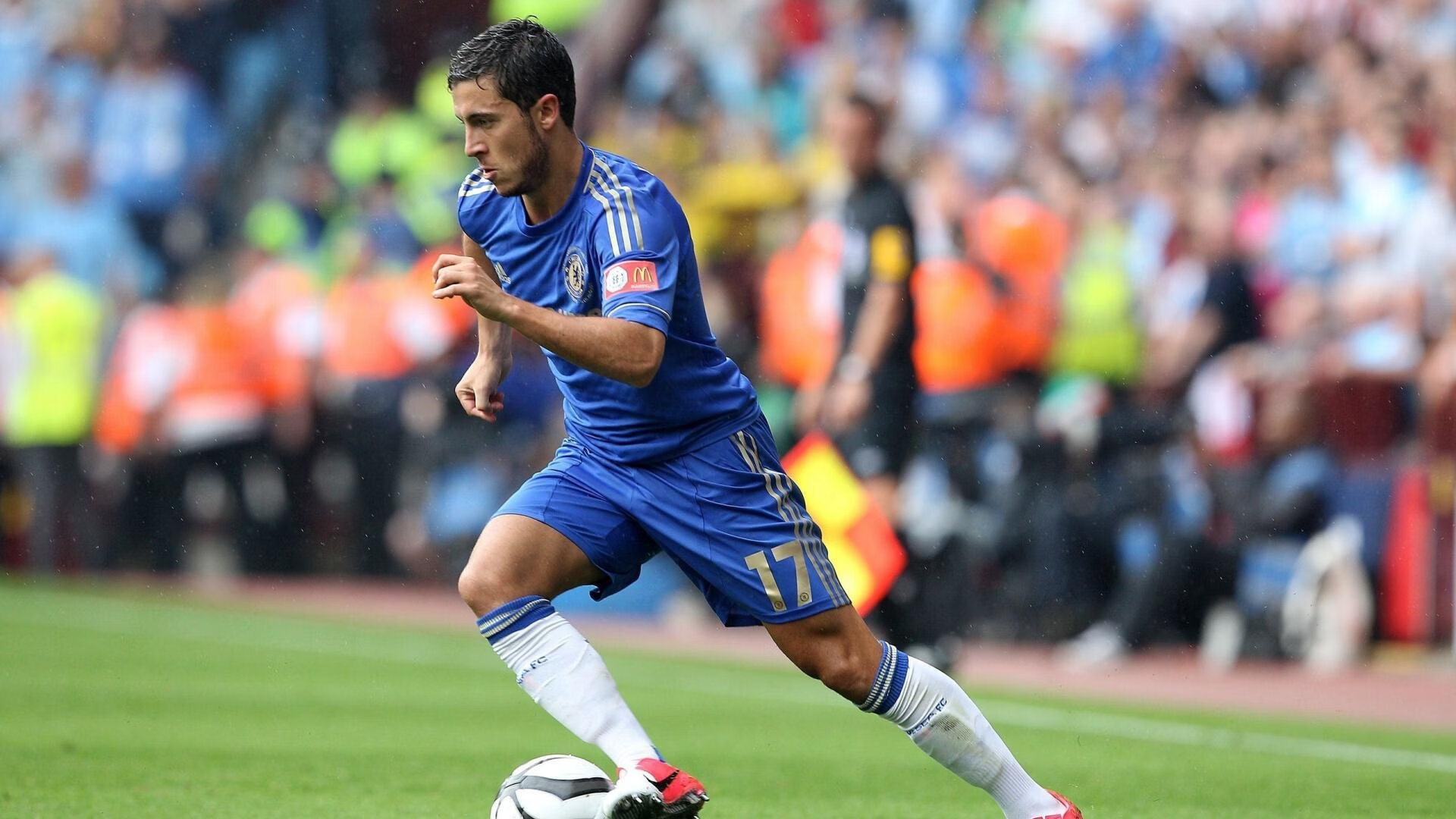 蜂鸣终章,克莱·汤普森末节狂飙定乾坤,勇士式胜利照亮广厦夜空